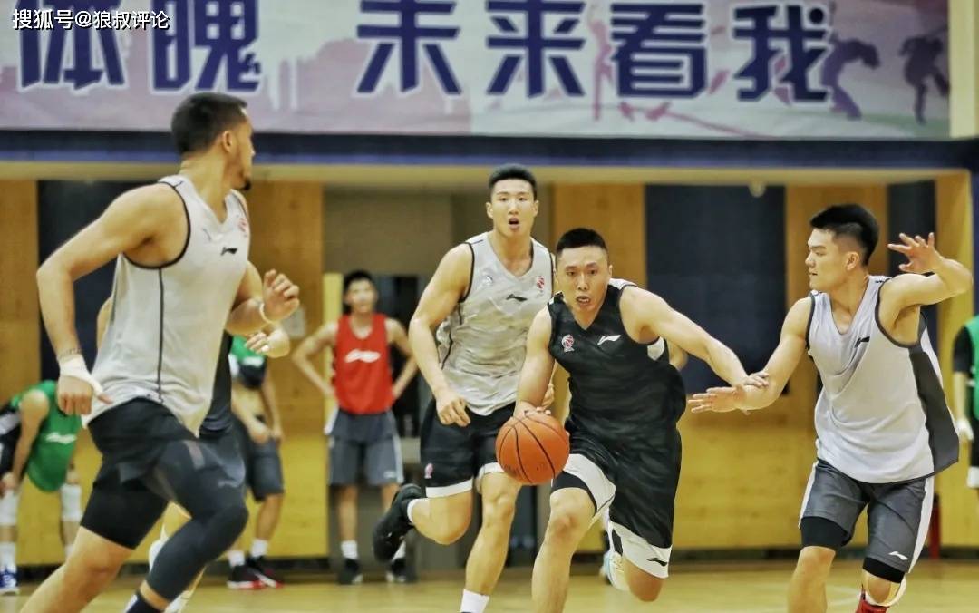 包含战术博弈：名帅大秀新招数助力球队征战的词条