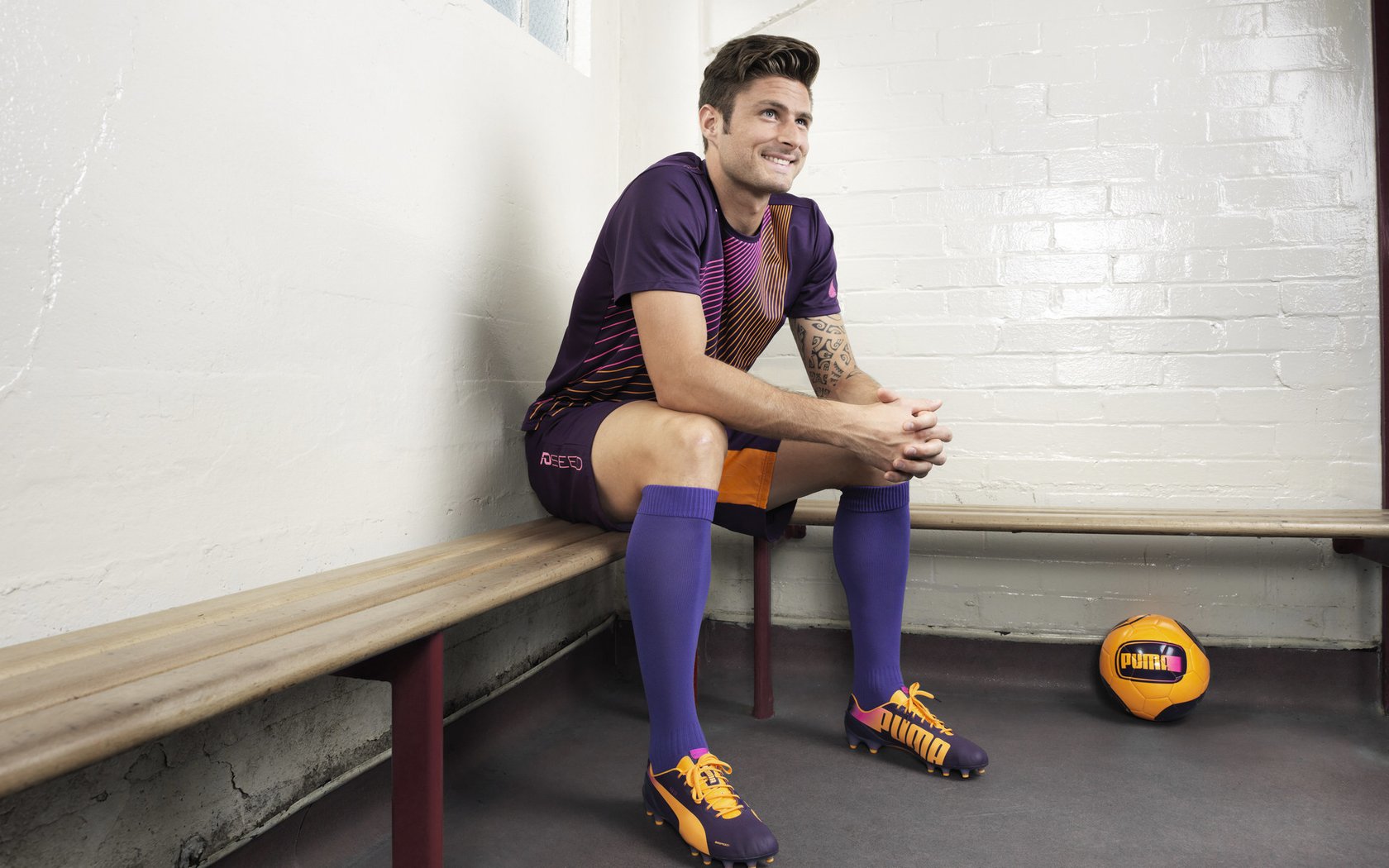 WTT冠军赛战况：莱比锡防线稳固，莱比锡进攻受阻，内马尔成最佳